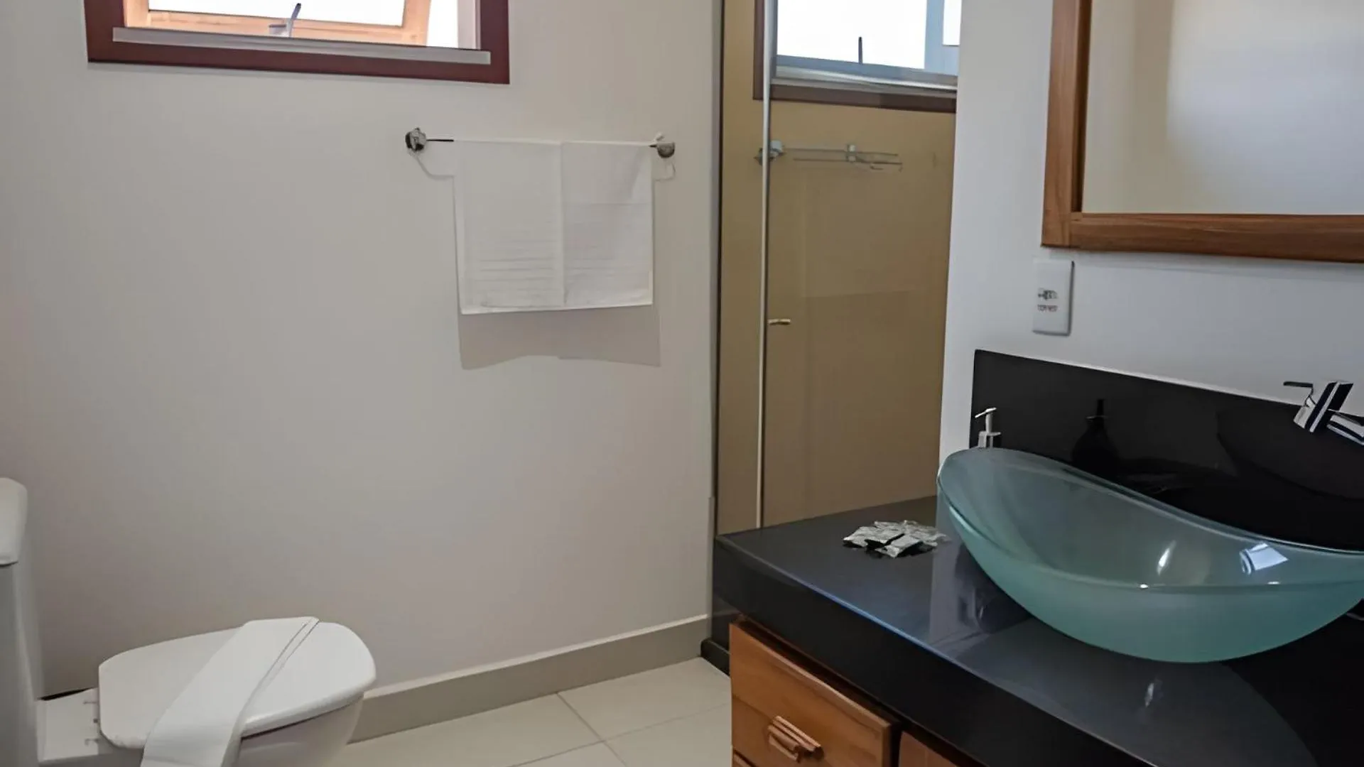 450M Praia De Taperapuan; Piscina; 2 Quartos; Wifi 300 Mbs; Churrasqueira; Estacionamento Gratuito 1 Carro Porto Seguro