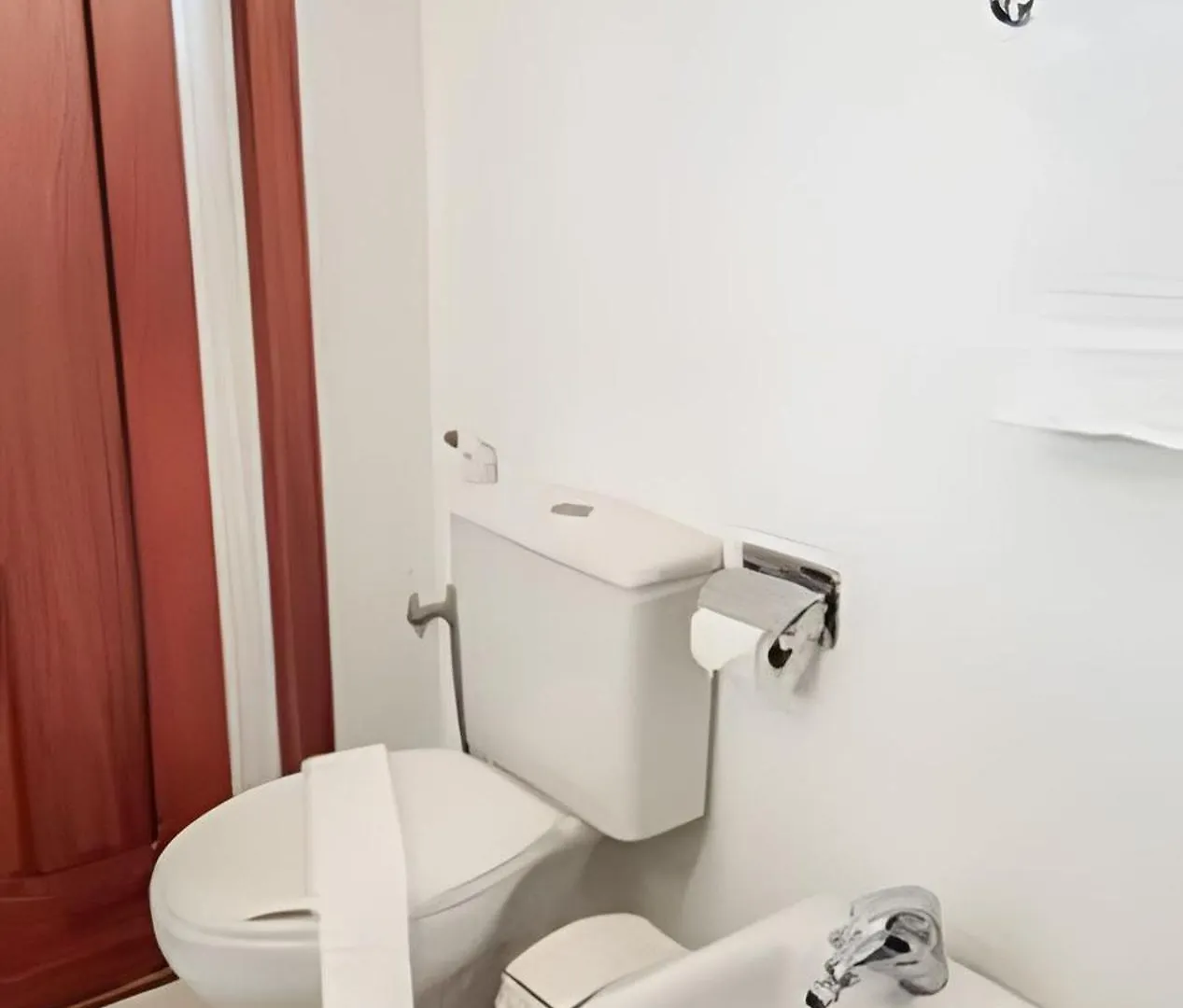 Casa de Férias 450M Praia De Taperapuan; Piscina; 2 Quartos; Wifi 300 Mbs; Churrasqueira; Estacionamento Gratuito 1 Carro Porto Seguro Brasil